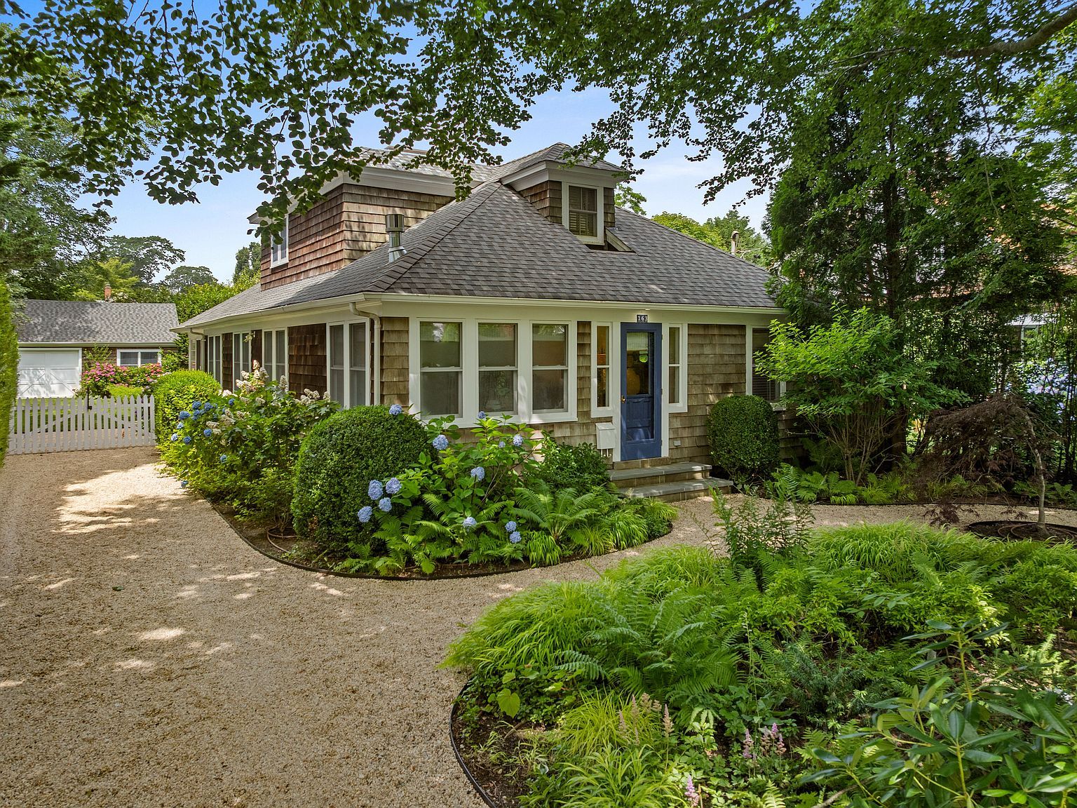 163 Halsey St Southampton, NY 11968 - Thumbnail 3