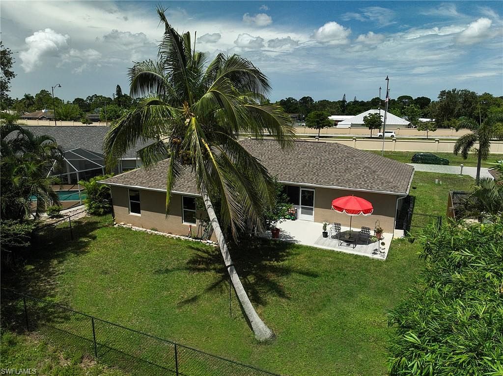 11568 Forest Mere Dr Bonita Springs, FL 34135 - Thumbnail 3