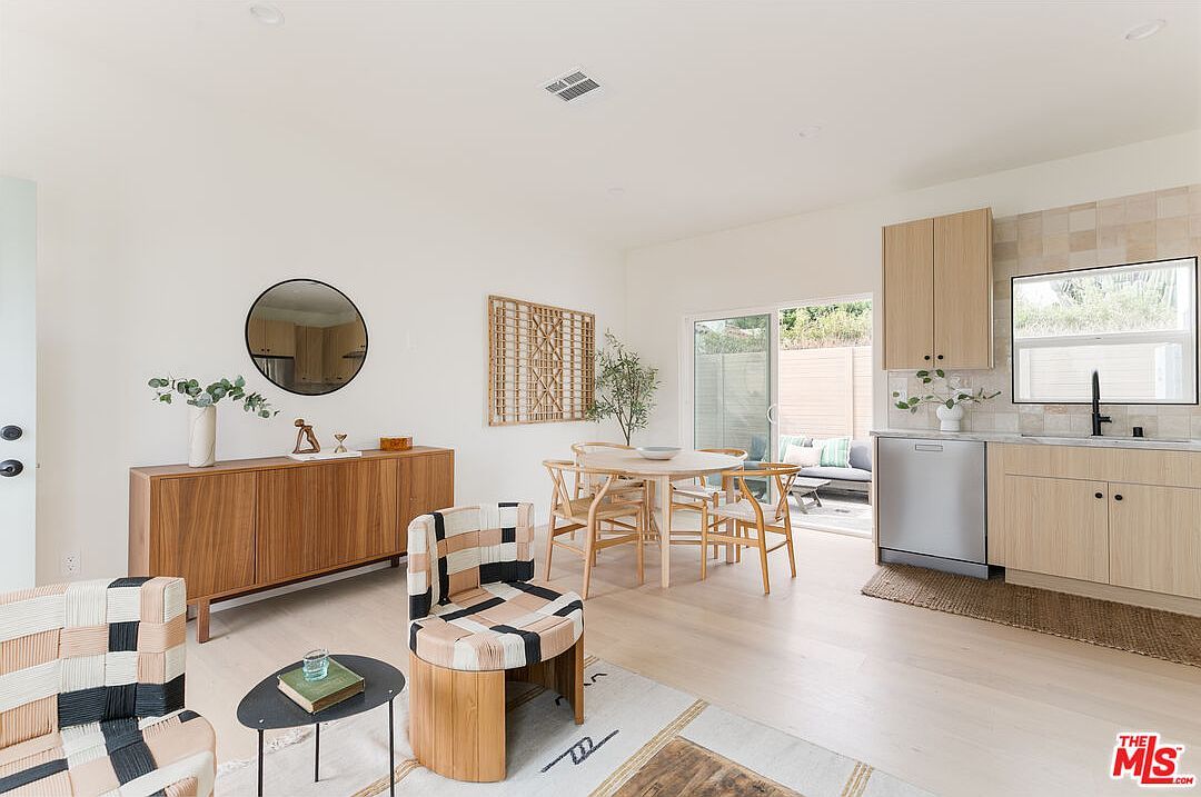 3148 Madera Ave #1/2 Los Angeles, CA 90039 - Thumbnail 3