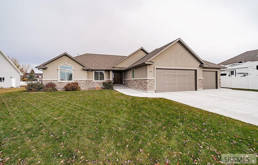 693 E Sterling Dr Idaho Falls, ID 83404 - Thumbnail 3
