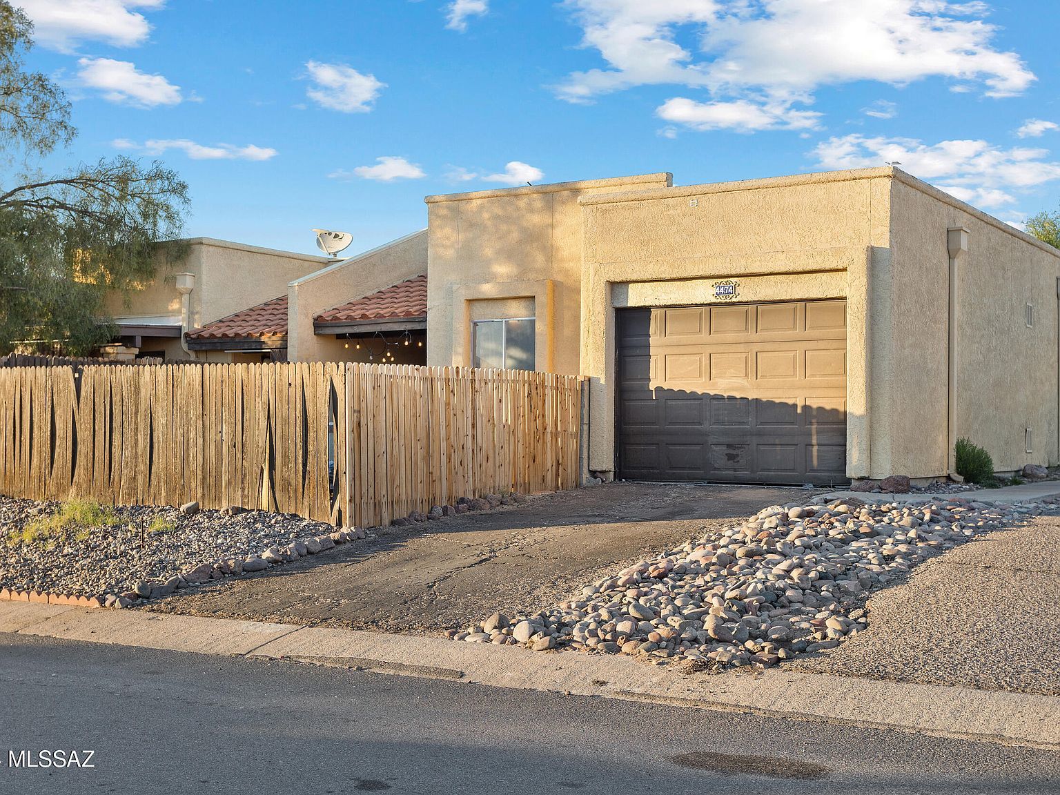 4474 W Pyracantha Dr Tucson, AZ 85741 - Thumbnail 3