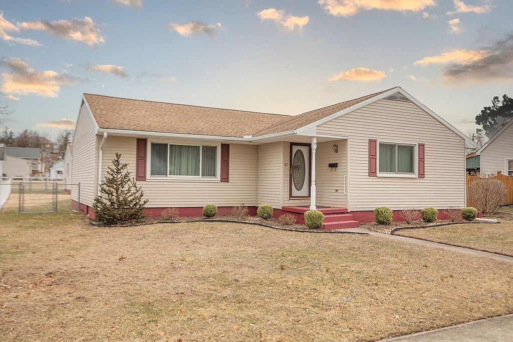 527 Center St Milton, PA 17847 - Thumbnail 3