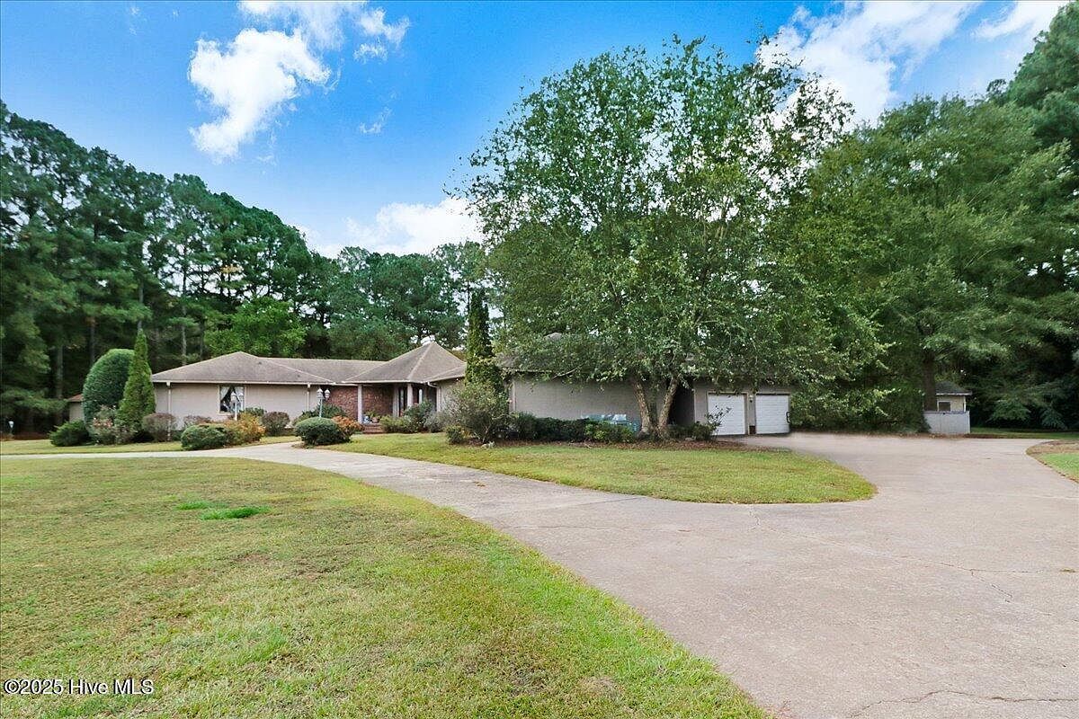 376 Church Of God Rd Goldsboro, NC 27534 - Thumbnail 3