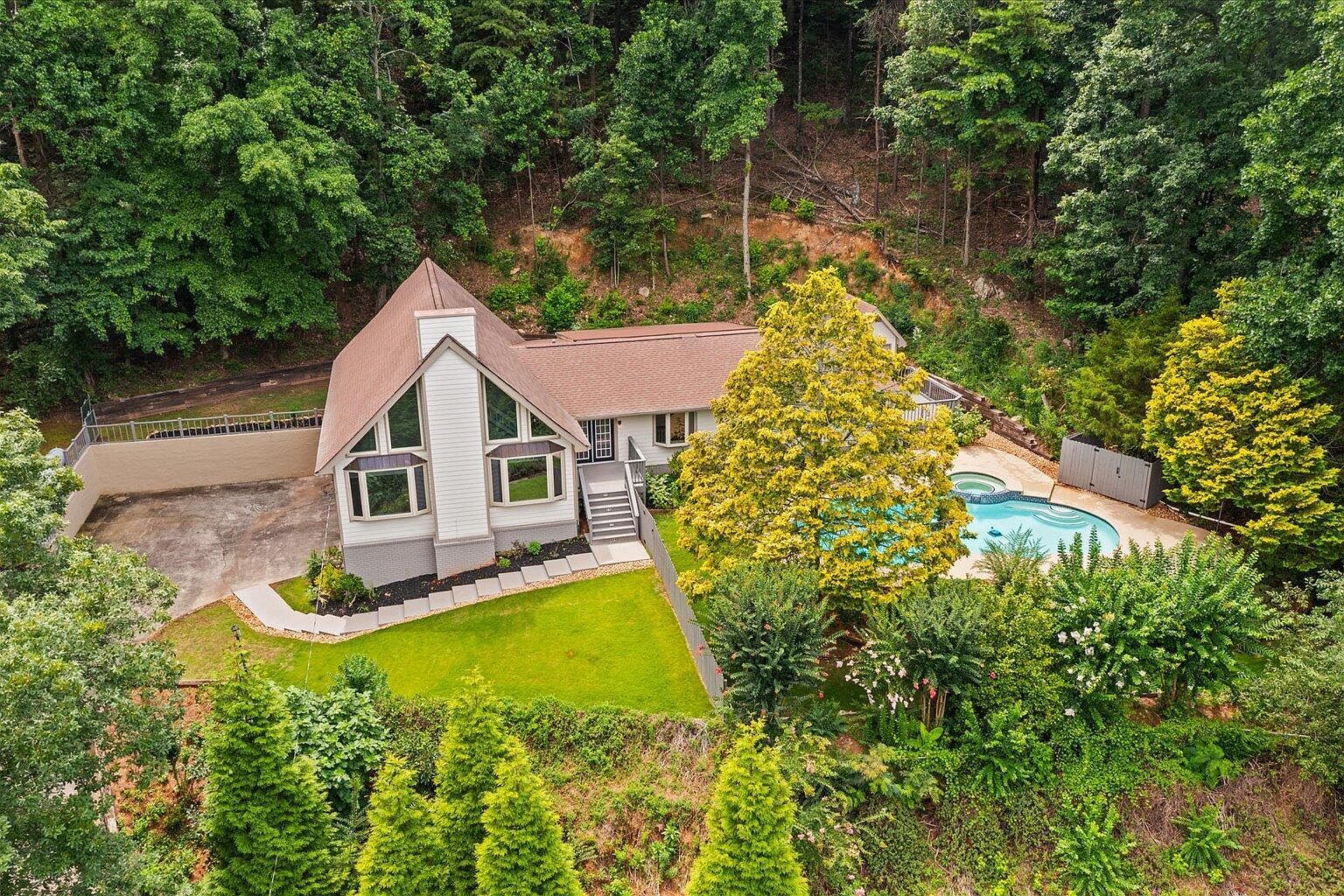 2219 Rocky Face Cir Dalton, GA 30720 - Thumbnail 3