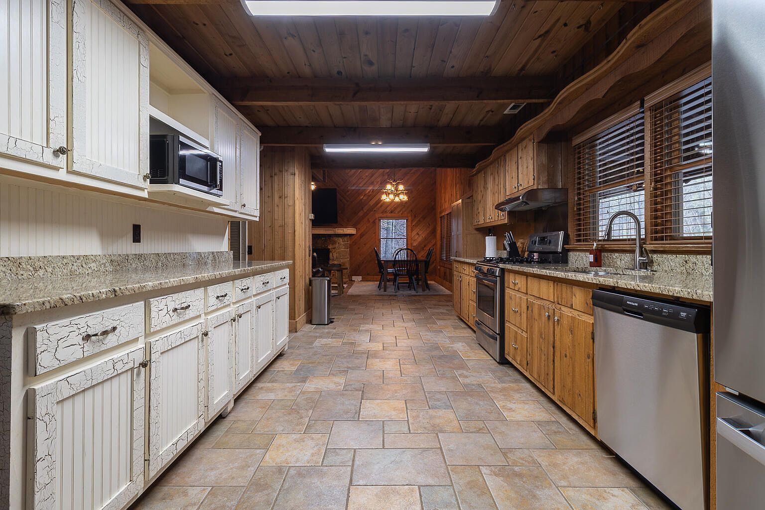 131 Ralph Hickey Rd Chatsworth, GA 30705 - Thumbnail 3