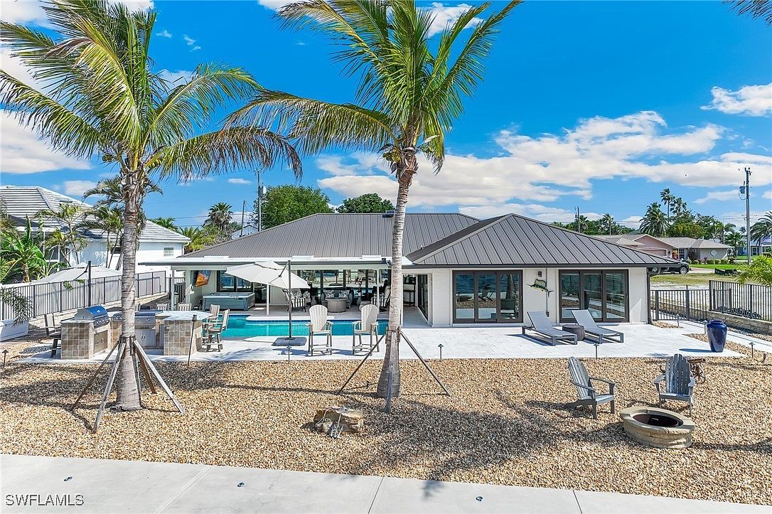 2286 SE 28th St Cape Coral, FL 33904 - Thumbnail 3