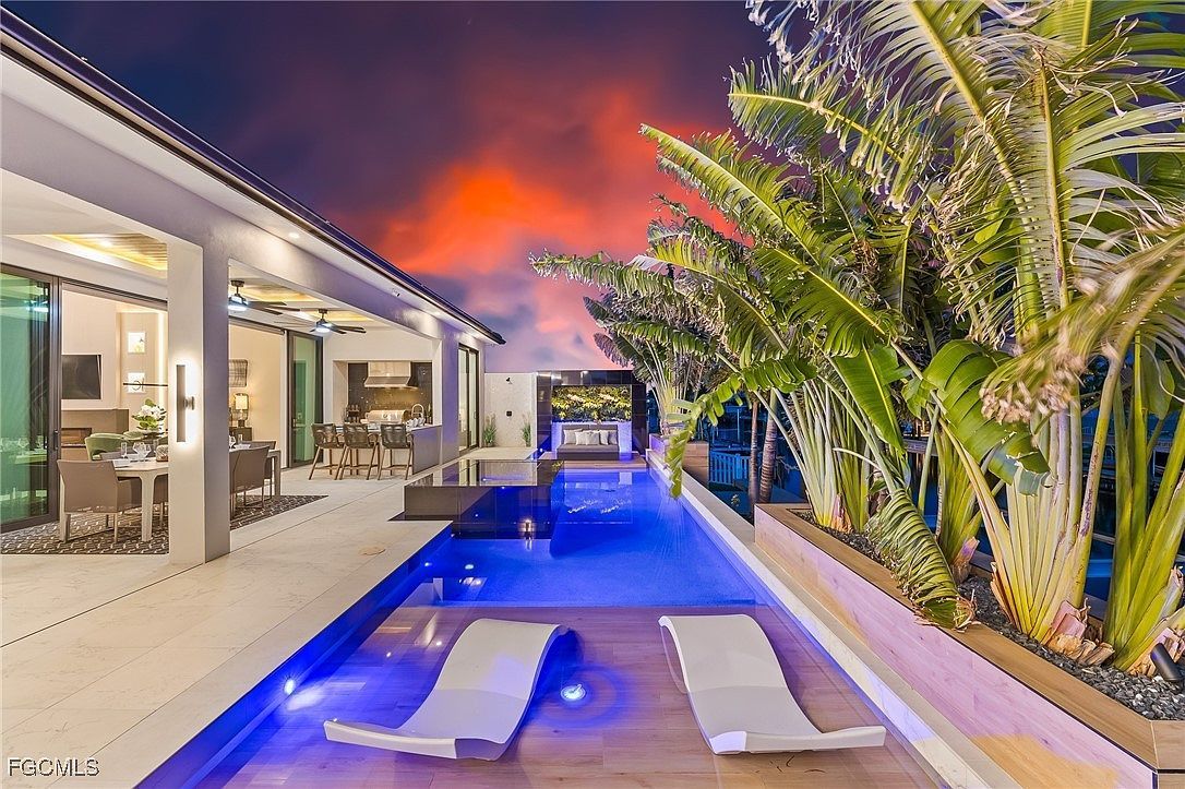 160 SW 52nd Ter Cape Coral, FL 33914 - Thumbnail 3