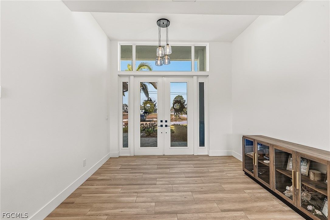 2602 NW 20th Ter Cape Coral, FL 33993 - Thumbnail 3