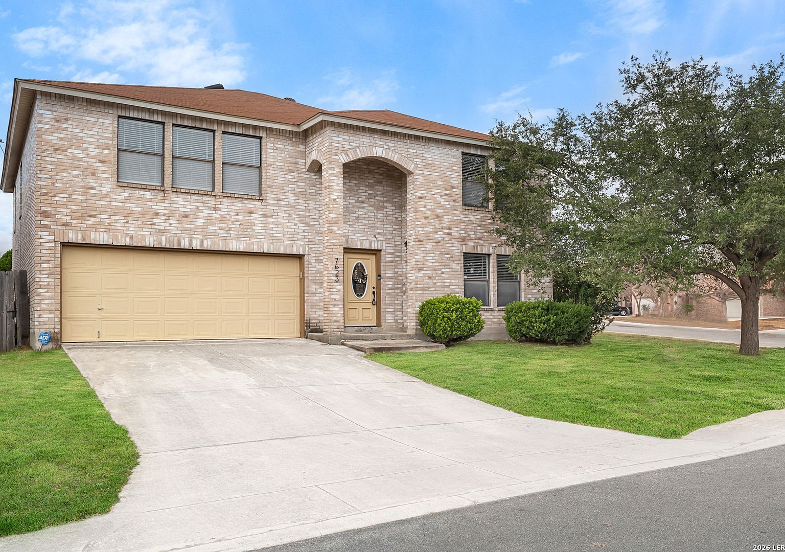 7623 Lonecrest Ln Converse, TX 78109 - Thumbnail 3