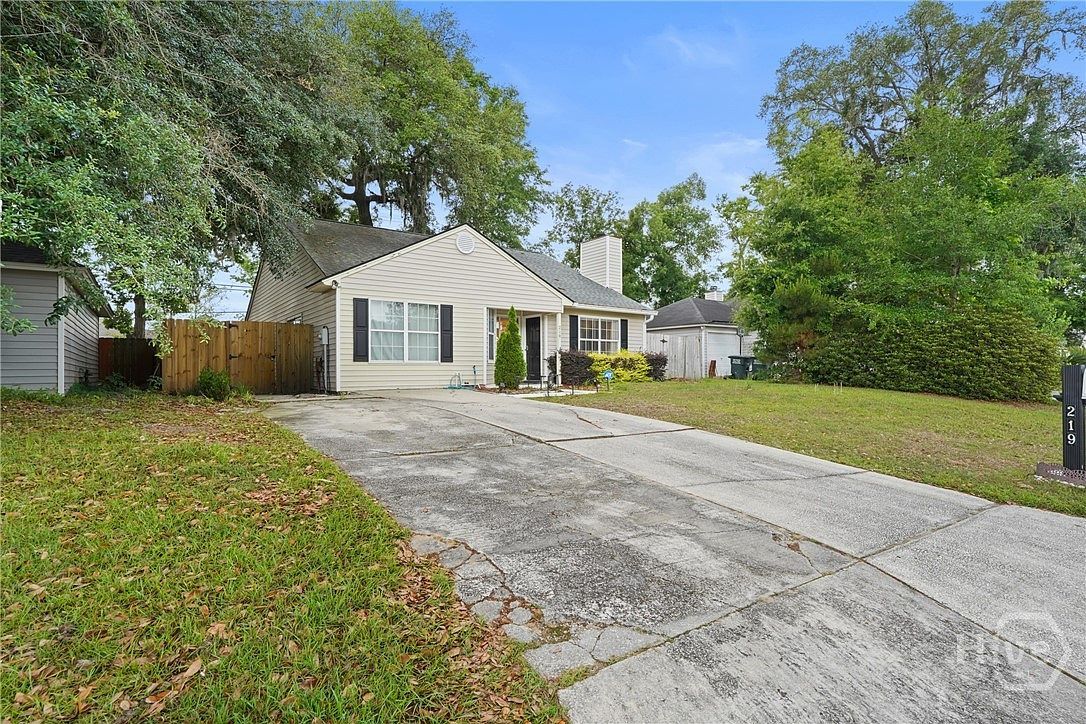 219 Laurelwood Dr Savannah, GA 31419 - Thumbnail 3