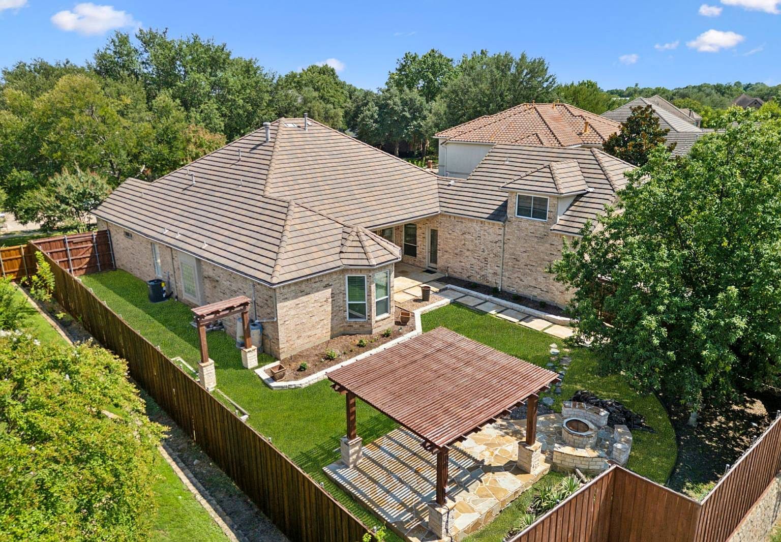 2015 Crockett Cir Irving, TX 75038 - Thumbnail 3