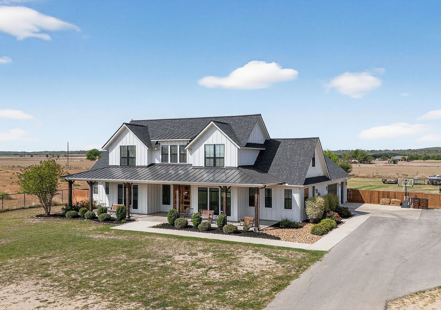 2493 County Road 4713 La Coste, TX 78039 - Thumbnail 3