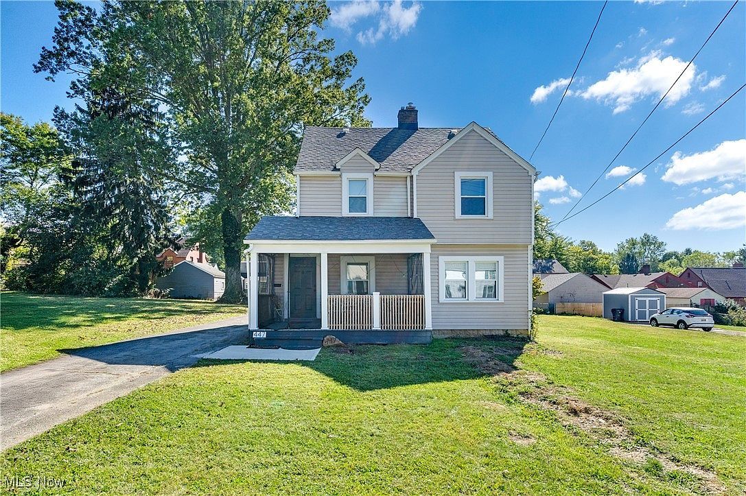 447 Mistletoe Ave Youngstown, OH 44511 - Thumbnail 3