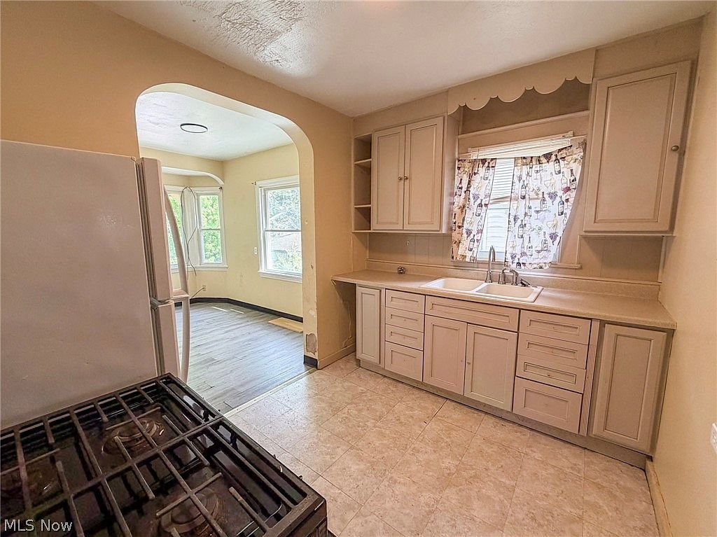 145 S Lakeview Ave Youngstown, OH 44509 - Thumbnail 3