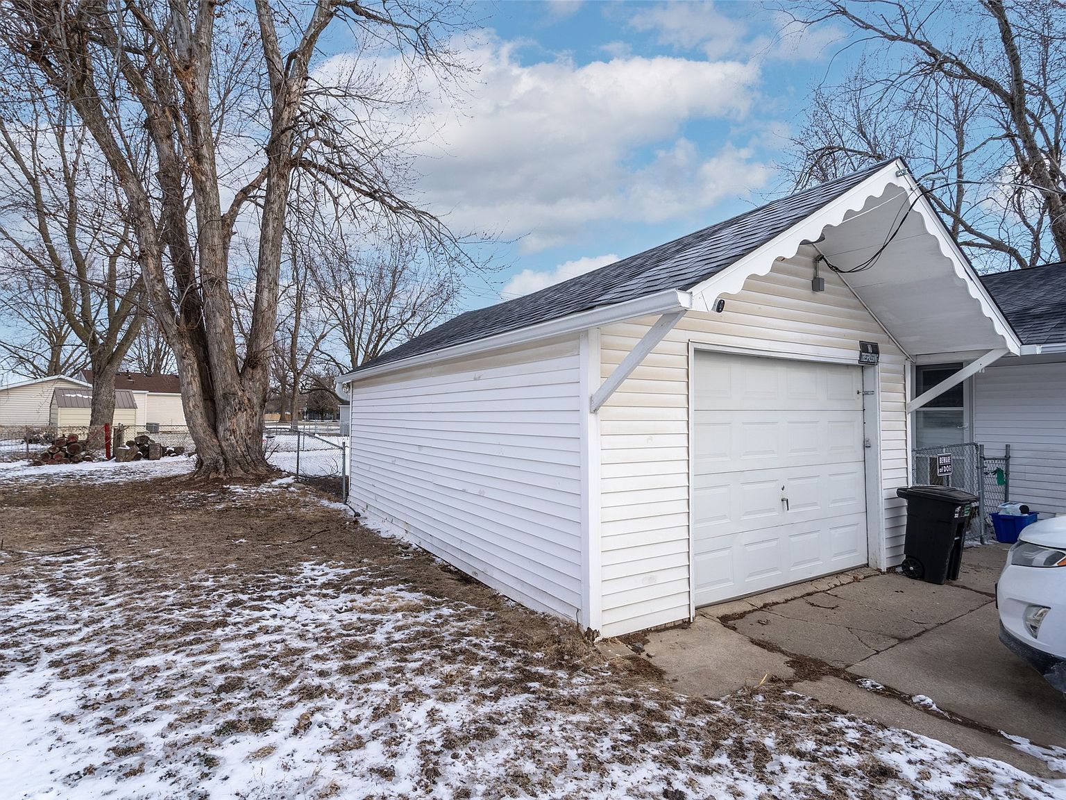 311 E 22nd St S Newton, IA 50208 - Thumbnail 3