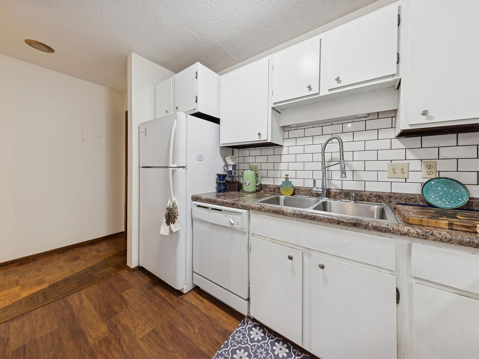 7510 Cahill Rd APT 317B Edina, MN 55439 - Thumbnail 3