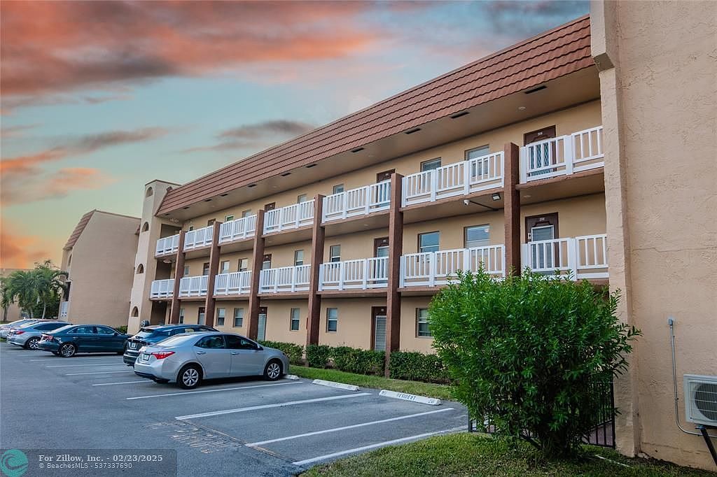 9041 Sunrise Lakes Blvd APT 206 Fort Lauderdale, FL 33322 - Thumbnail 3