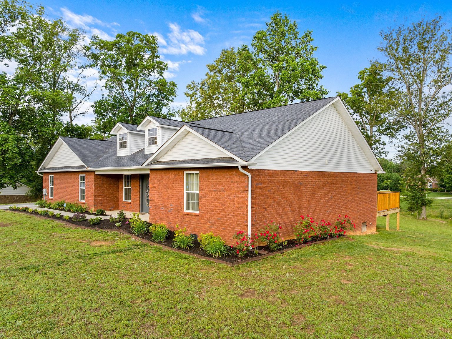 1991 Kaylee Dr Jefferson City, TN 37760 - Thumbnail 3