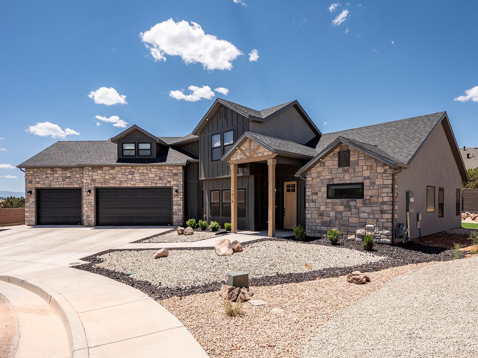 1918 S Oak Springs Cir Cedar City, UT 84720 - Thumbnail 3