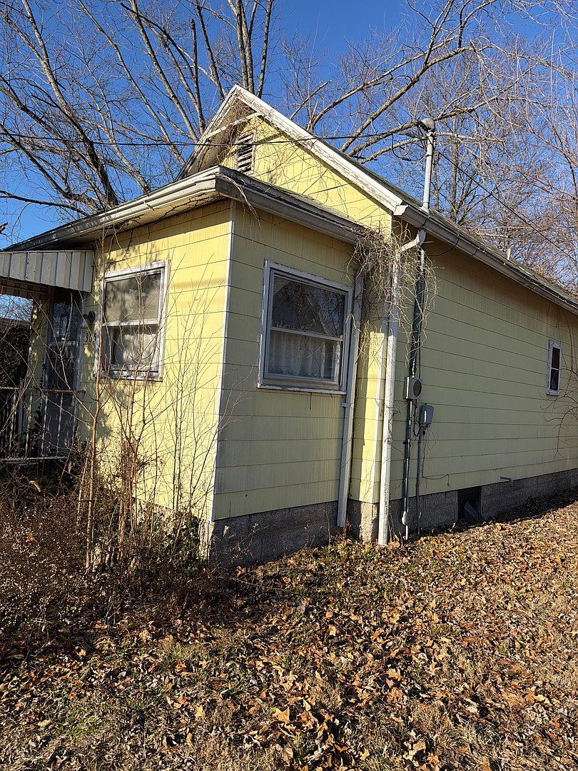 365 S 2nd St Livingston, IL 62058 - Thumbnail 3