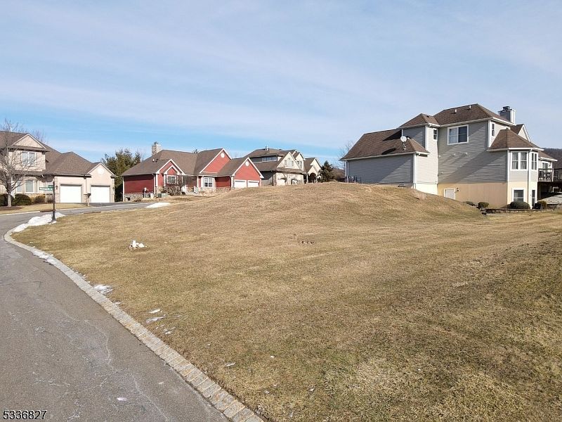 3 Wentworth Ct Hamburg, NJ 07419 - Thumbnail 3