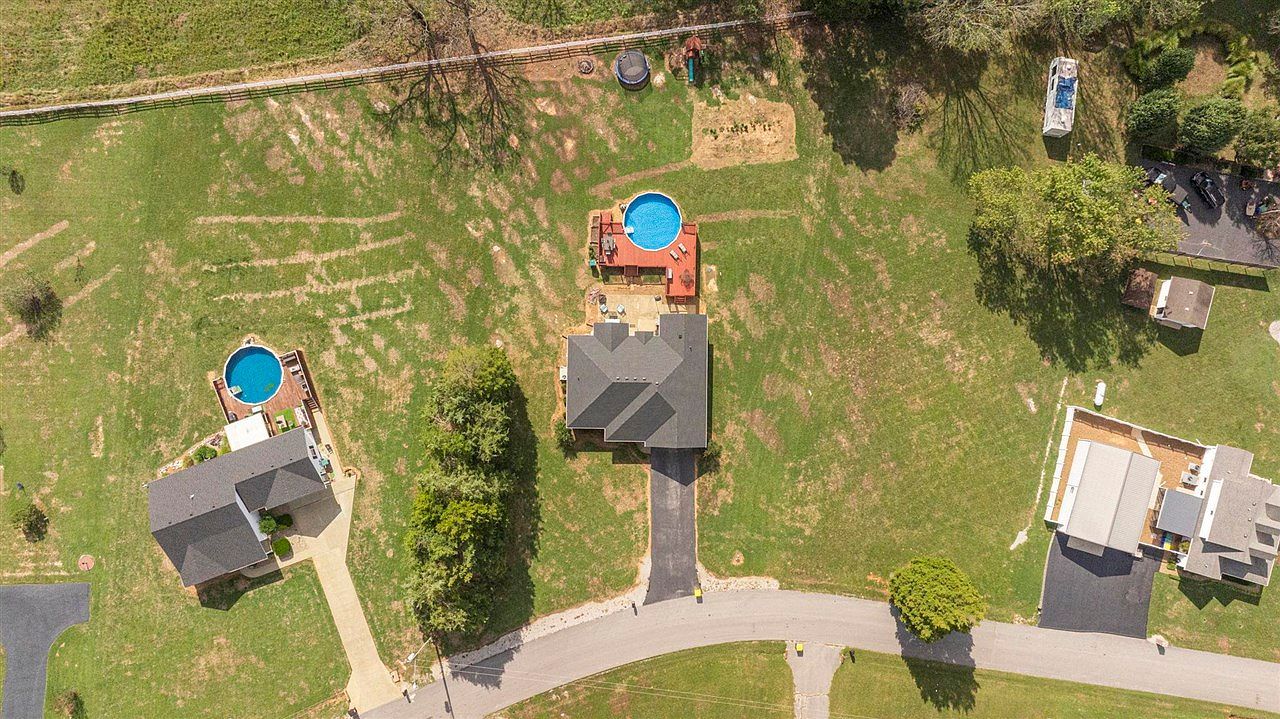 201 Elmwood Dr Auburn, KY 42206 - Thumbnail 3