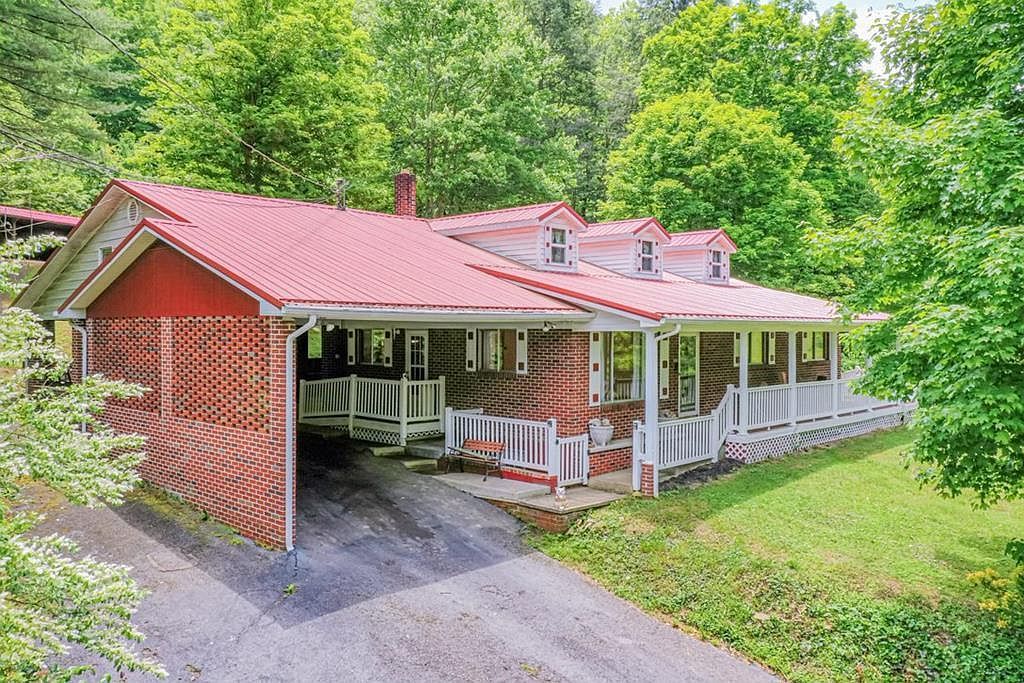 2477 Leemaster Dr Vansant, VA 24656 - Thumbnail 3