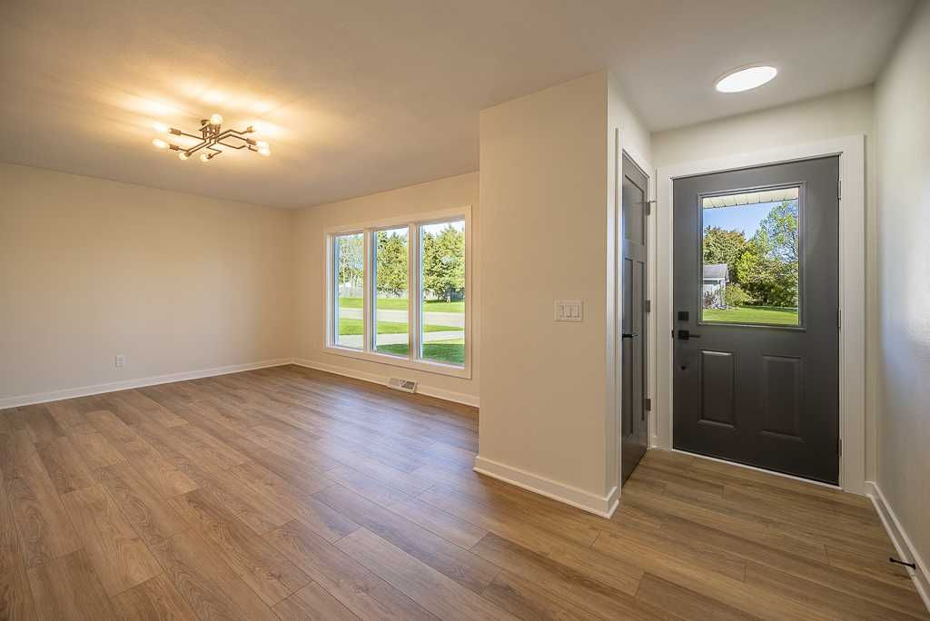 2016 South Grant Avenue, Janesville, WI, USA, 53546 - Thumbnail 3