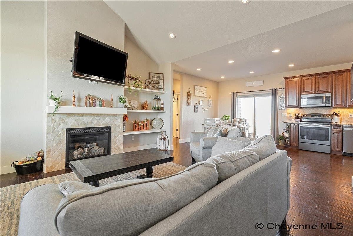 1873 Lauver Ln Cheyenne, WY 82009 - Thumbnail 3