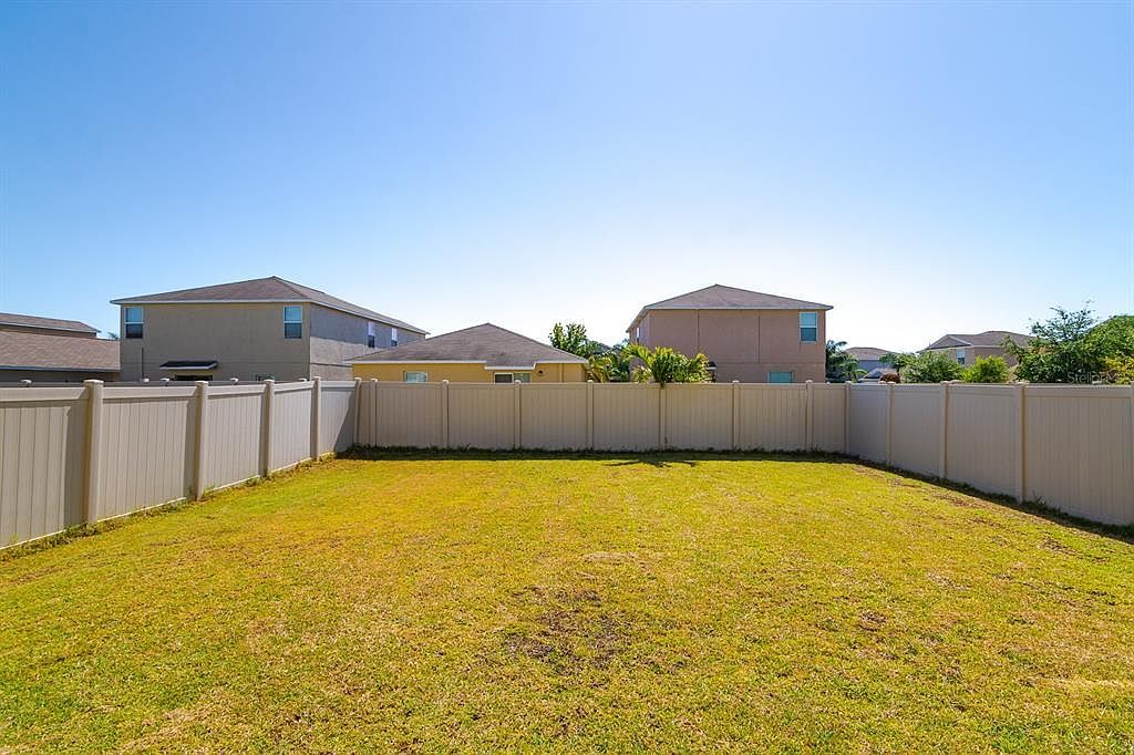 6534 Trent Creek Dr Ruskin, FL 33573 - Thumbnail 3