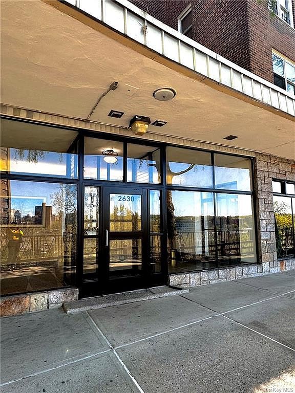 2630 Kingsbridge Ter APT 2I Bronx, NY 10463 - Thumbnail 3