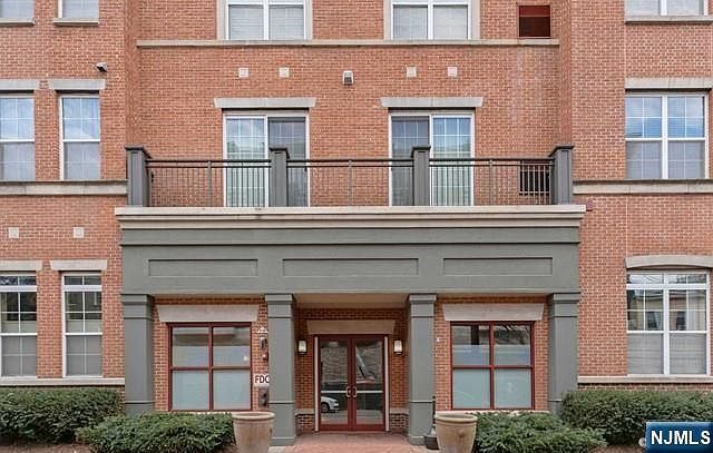 443 2nd St APT 406 Jersey City, NJ 07302 - Thumbnail 3