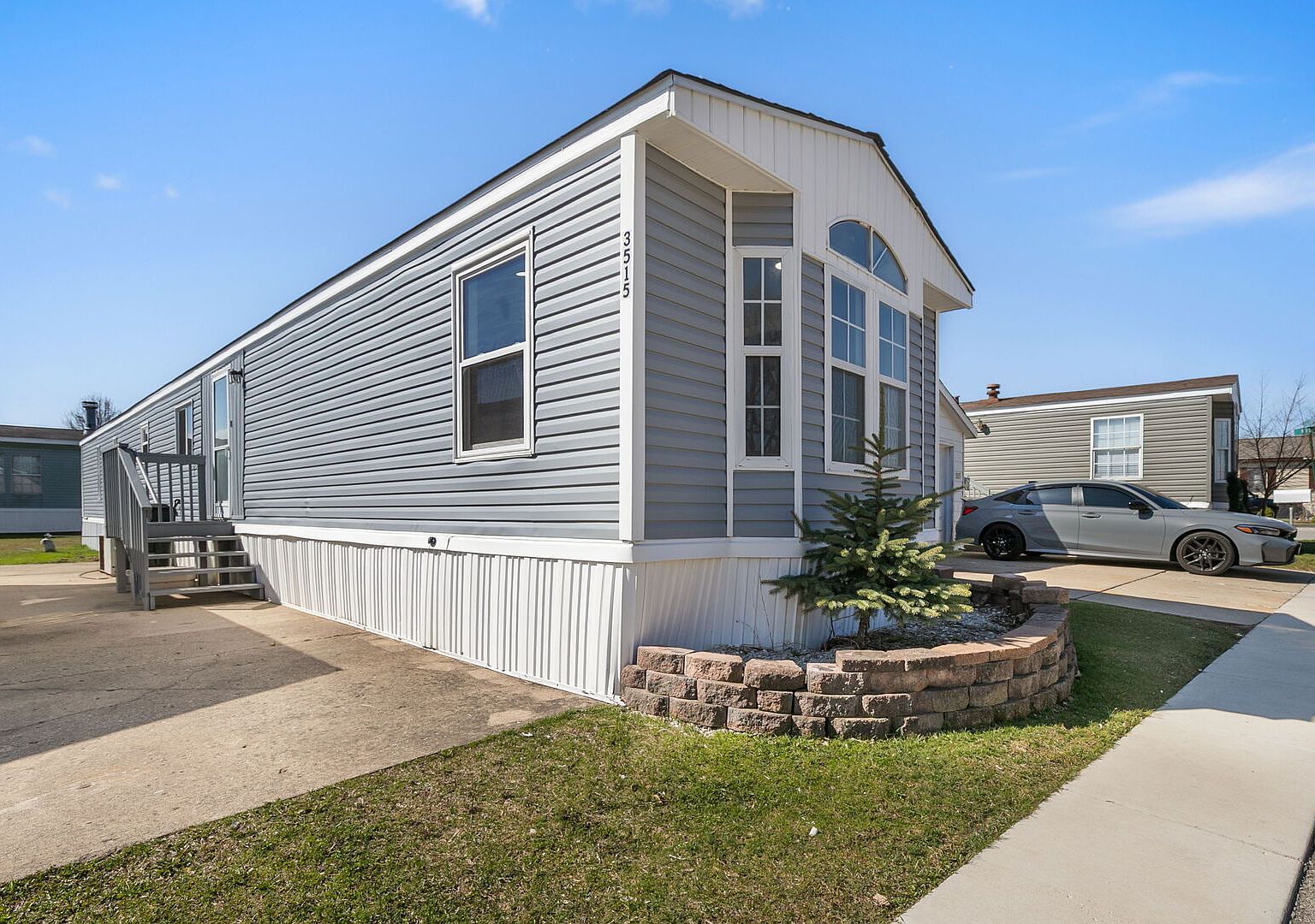 3515 Barb Ave Park City, IL 60085 - Thumbnail 3