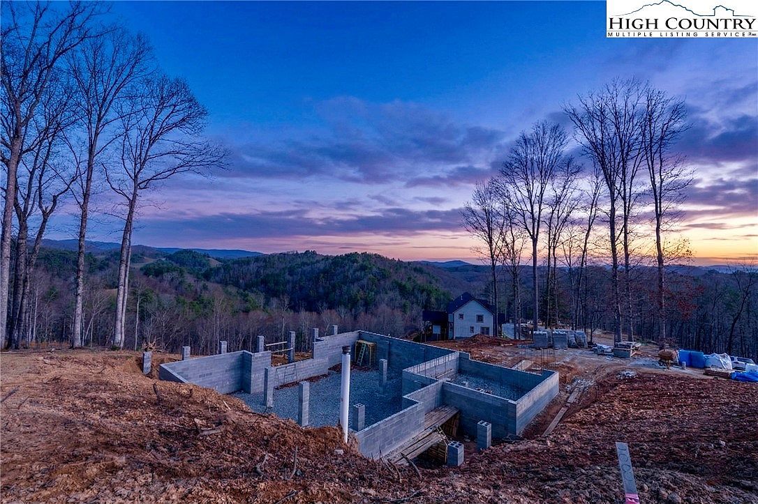 403 Autumn Leaf Way Crumpler, NC 28617 - Thumbnail 3