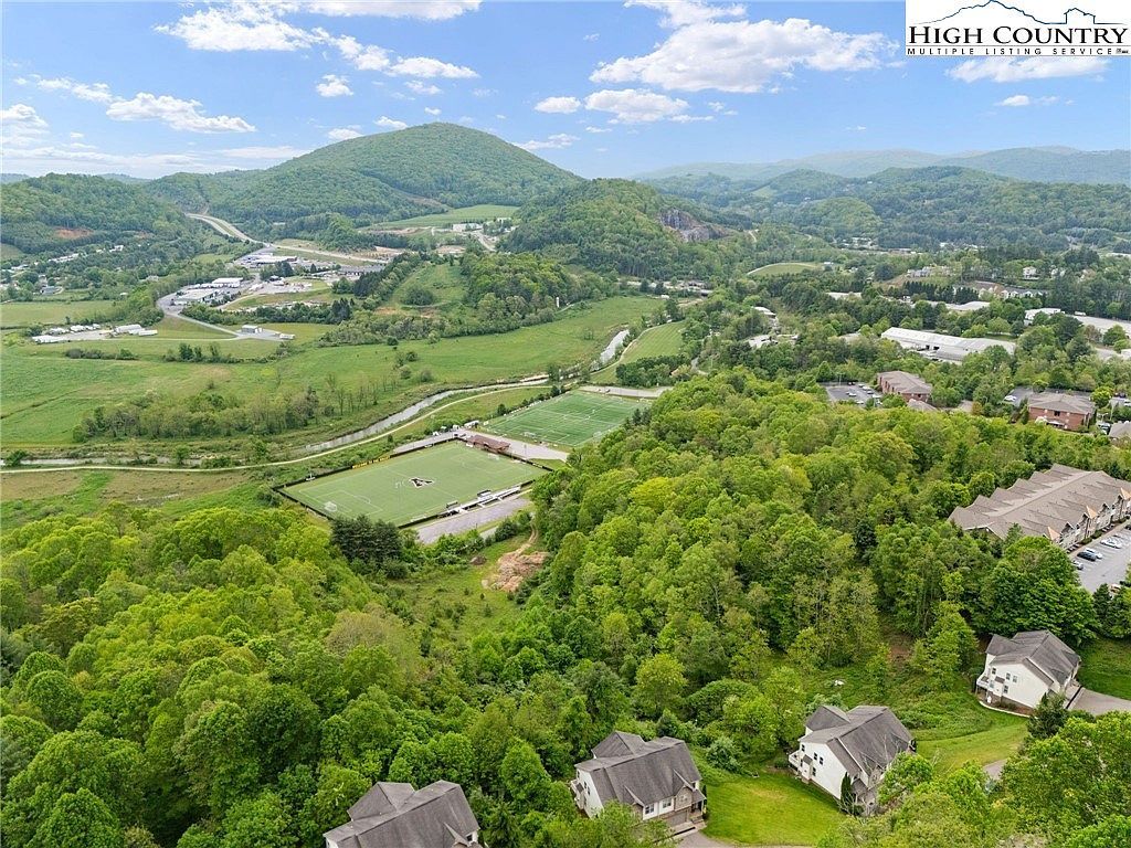 166 Azor Ct #2A Boone, NC 28607 - Thumbnail 3