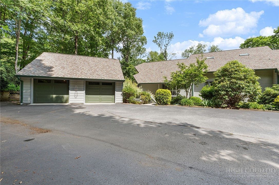 107 Grouse Moor Dr #107 Linville, NC 28646 - Thumbnail 3
