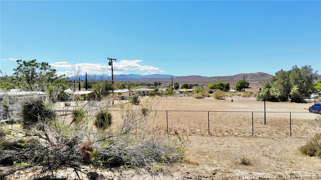61956 Mountain View Cir #61 Joshua Tree, CA 92252 - Thumbnail 3