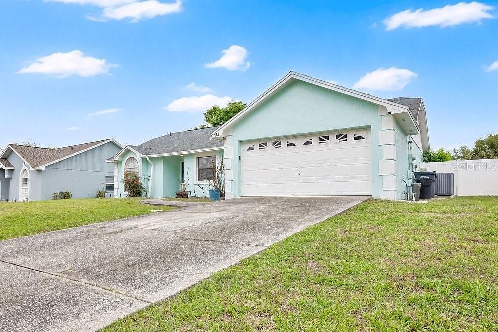 144 Hilltop St Davenport, FL 33837 - Thumbnail 3