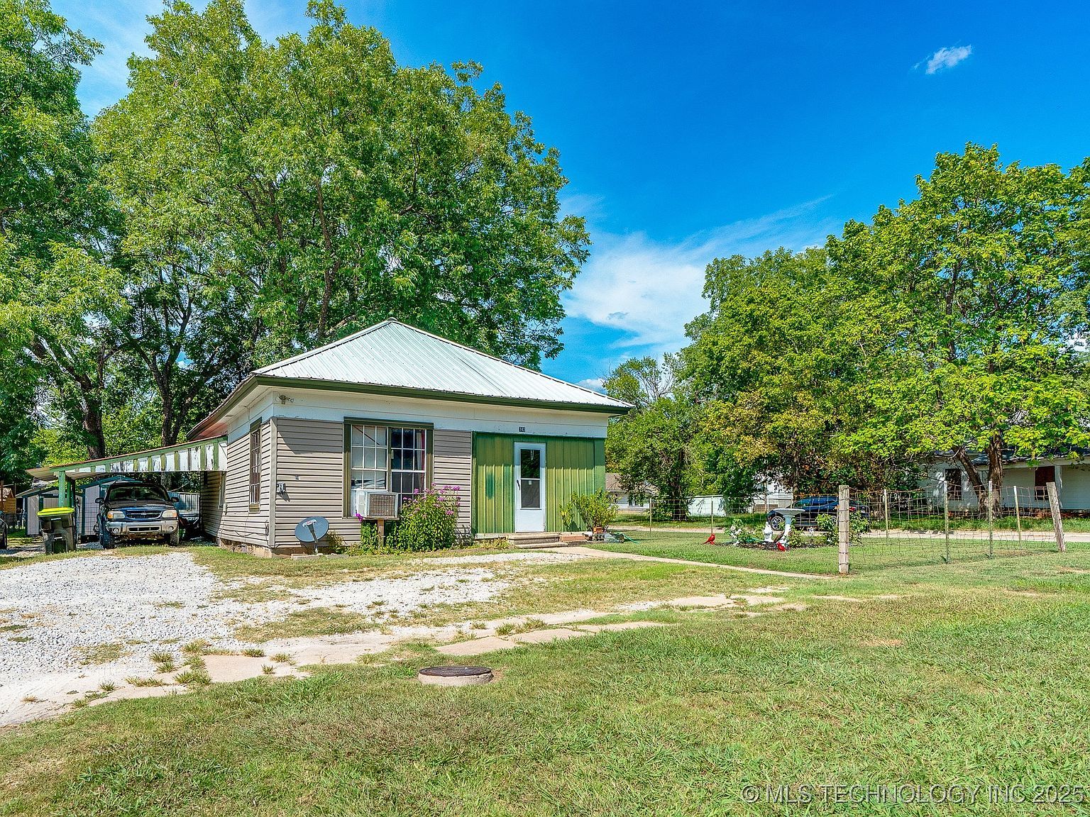 742 E 8th St Ada, OK 74820 - Thumbnail 3