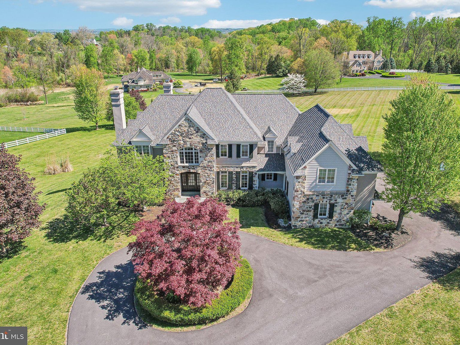 2 Autumn Meadow Ln Malvern, PA 19355 - Thumbnail 3