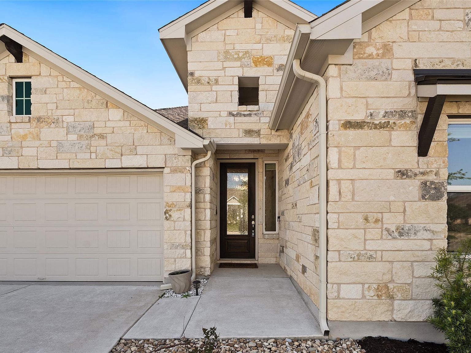 105 Lemuel Crawford Trl Bastrop, TX 78602 - Thumbnail 3