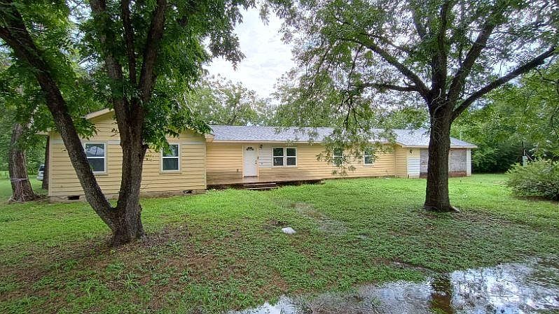 112 W Ila St Elgin, TX 78621 - Thumbnail 3