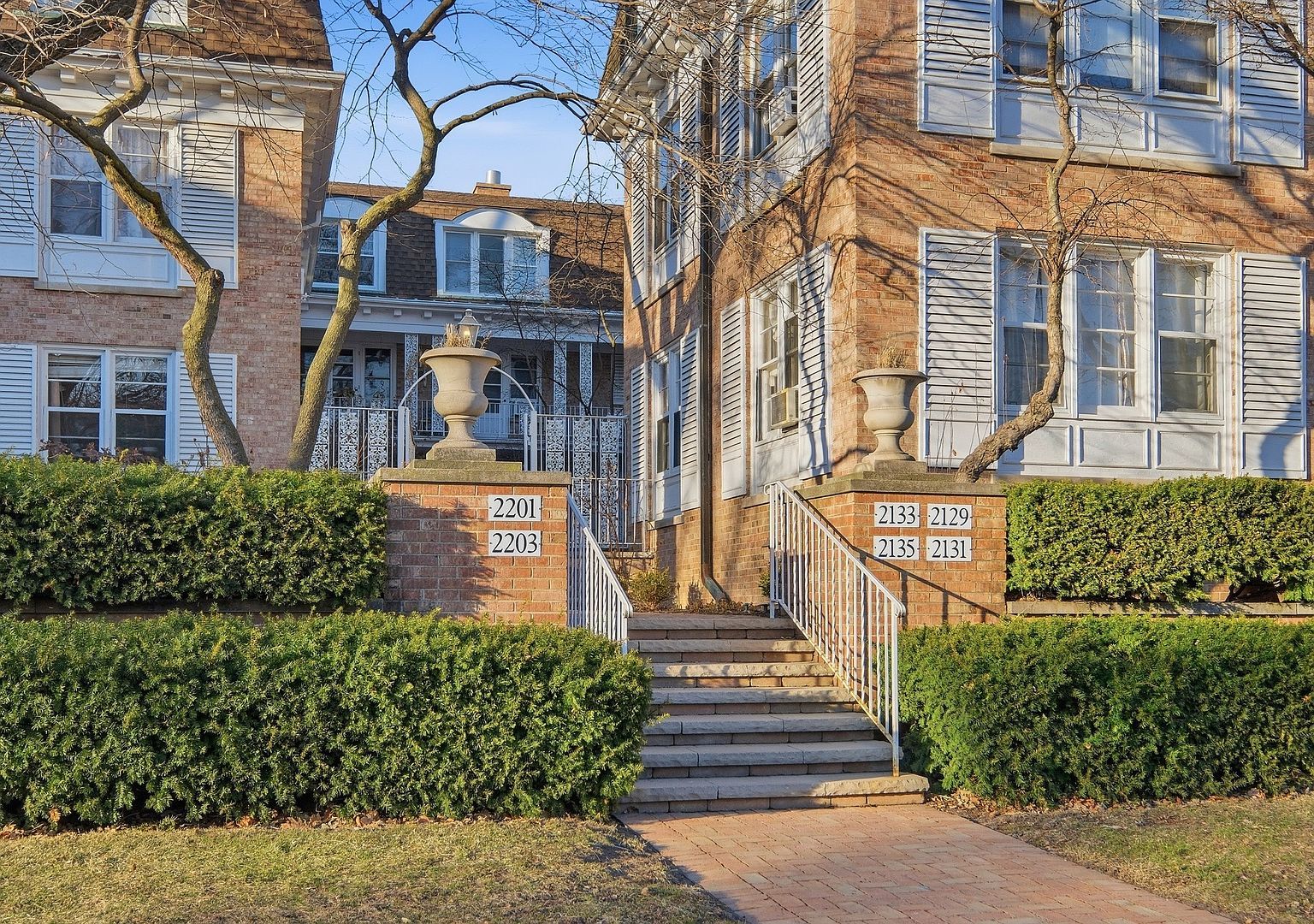 2201 Central St APT 3N Evanston, IL 60201 - Thumbnail 3