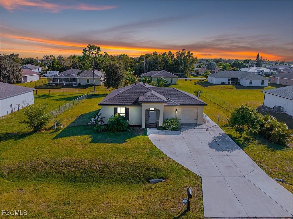 216 Des Cartes St Fort Myers, FL 33913 - Thumbnail 3