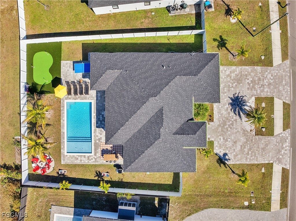 348 El Dorado Blvd S Cape Coral, FL 33991 - Thumbnail 3