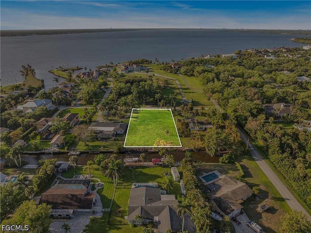 62 Wolcott Dr North Fort Myers, FL 33903 - Thumbnail 3