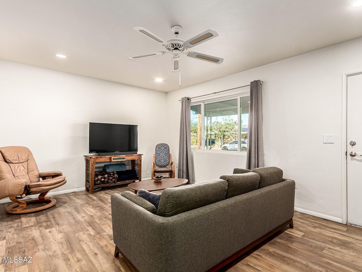 1501 N Cloverland Ave Tucson, AZ 85712 - Thumbnail 3