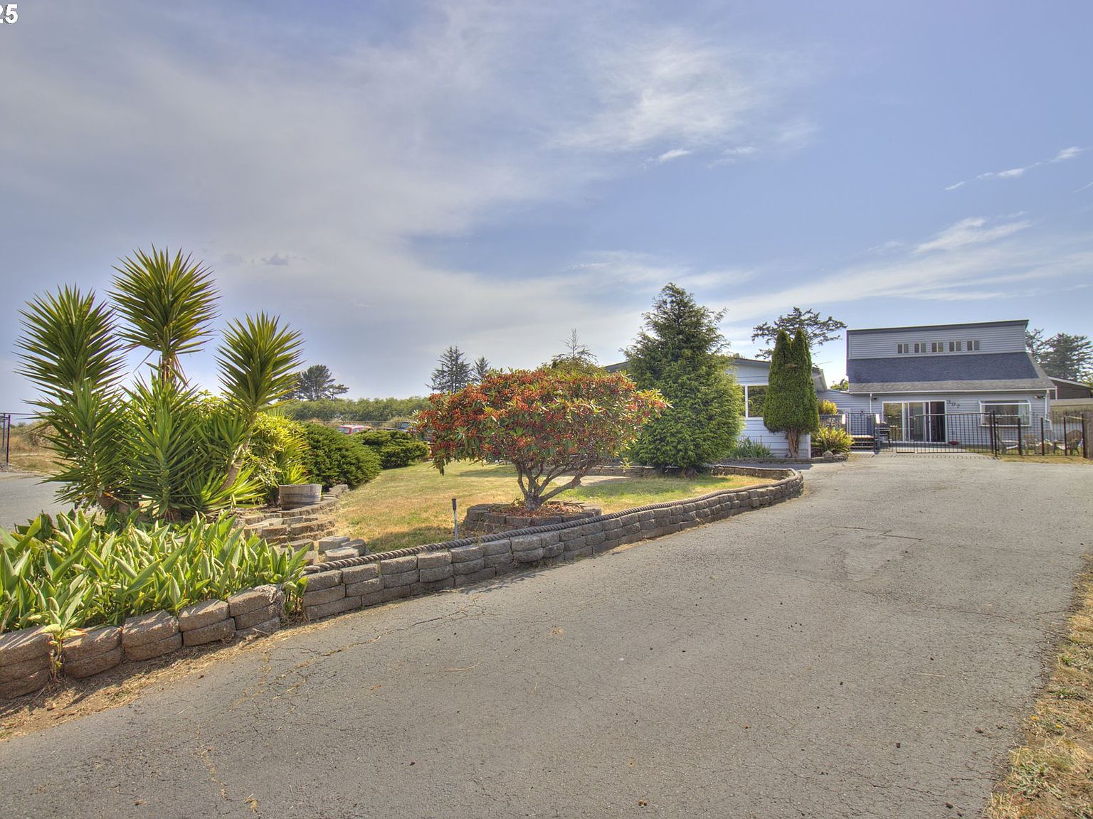 397 Mill Beach Rd Brookings, OR 97415 - Thumbnail 3