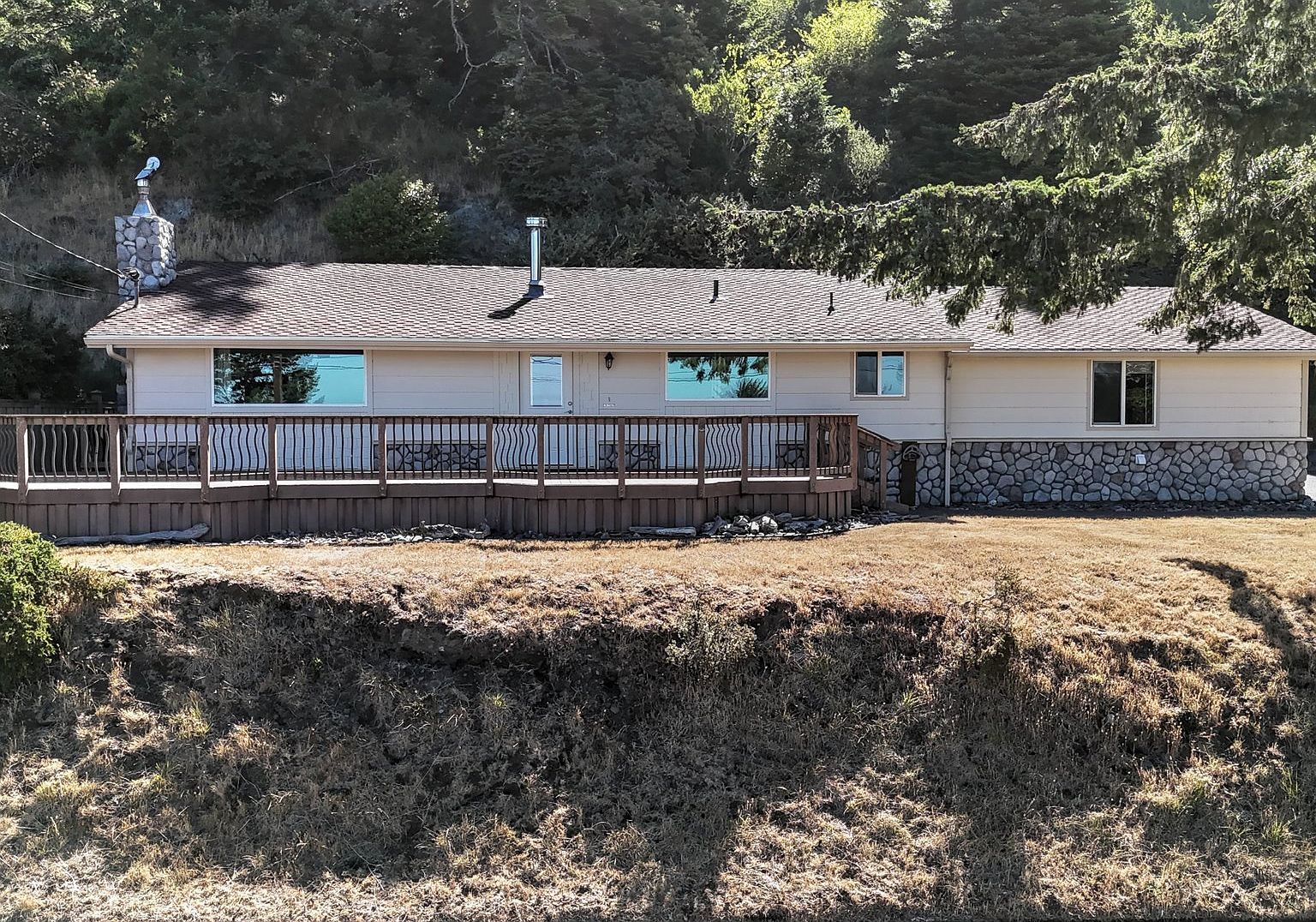 94287 June St Gold Beach, OR 97444 - Thumbnail 3