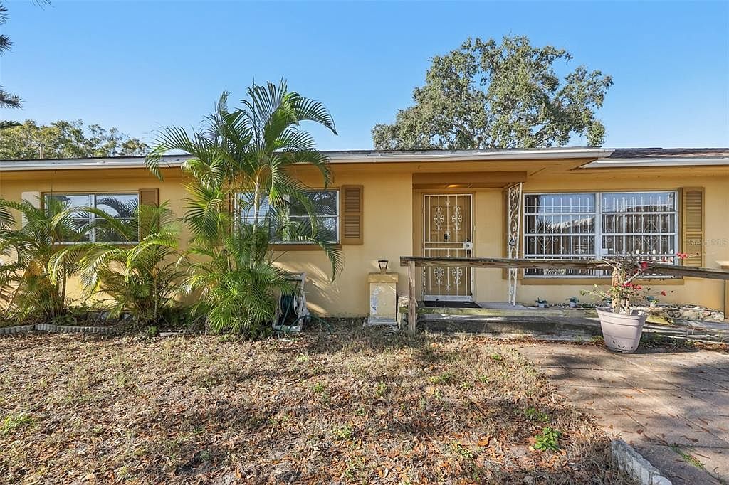 2228 NE Coachman Rd Clearwater, FL 33765 - Thumbnail 3